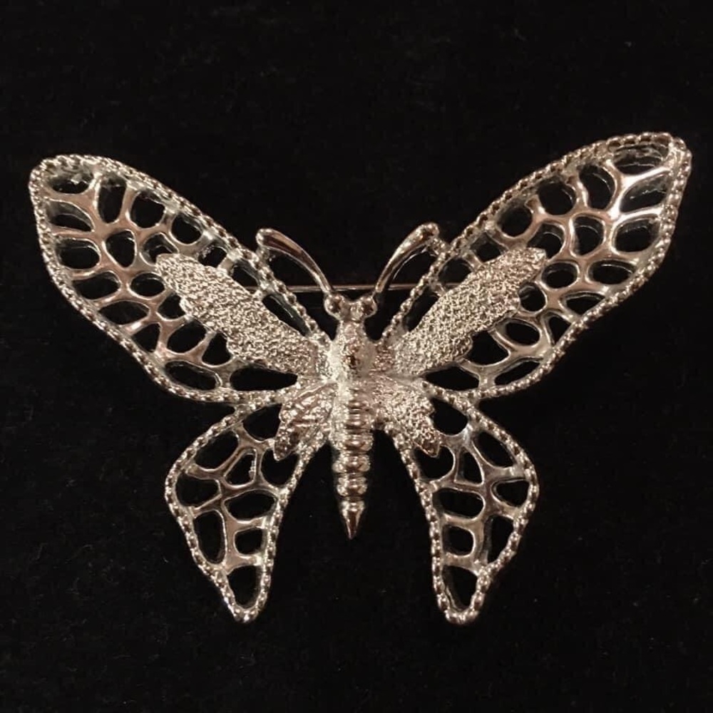Sarah Coventry Brooch